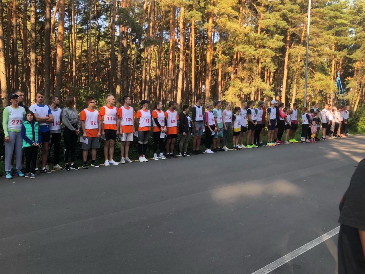 Легкоатлетический кросс в рамках Спартакиады среди организаций и предприятий Солигорского района, посвященной Году мира и созидания.